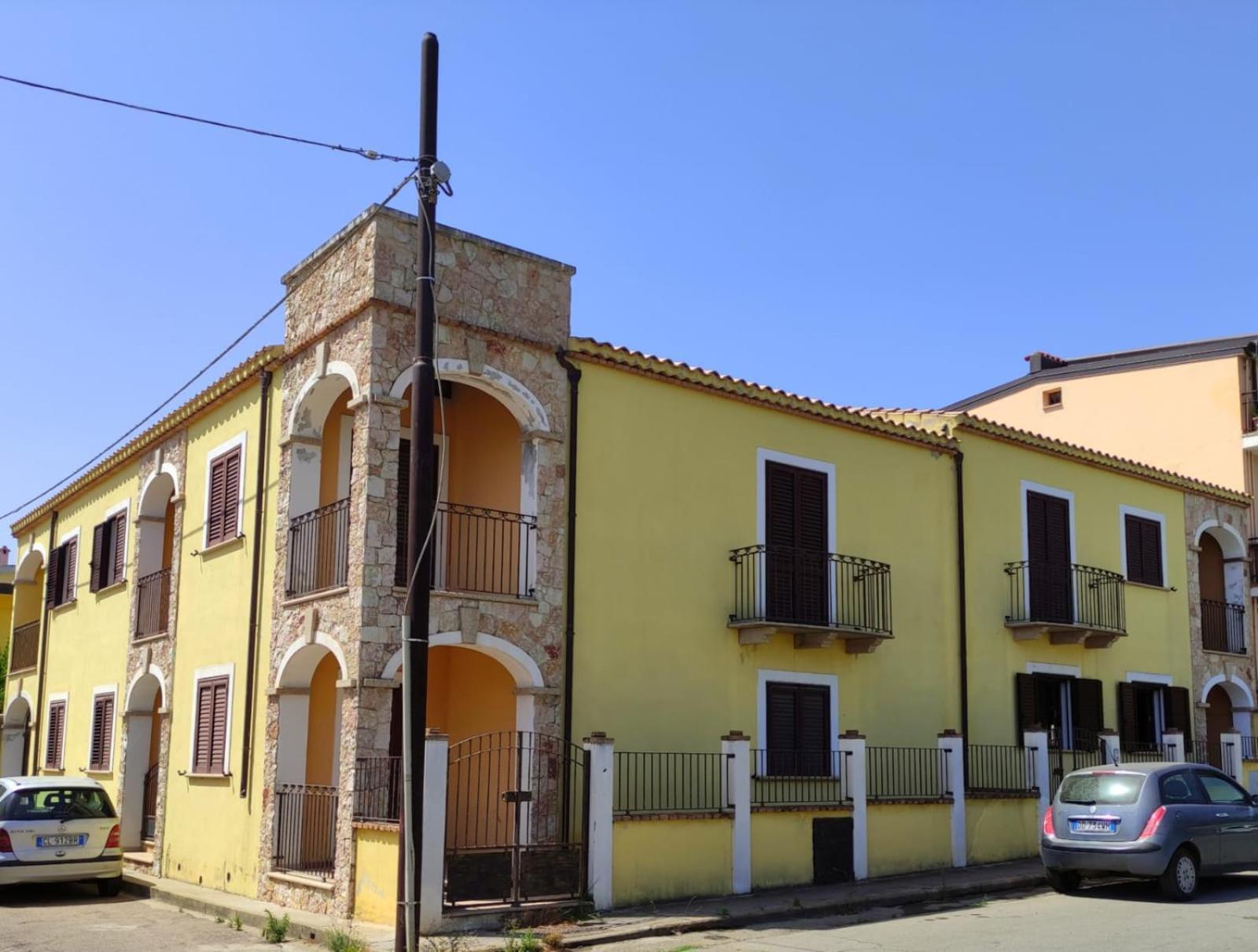 Casa Il Cortile Fiorito Apartamento Tortolì Exterior foto